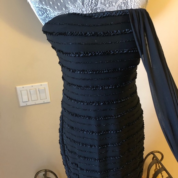 Very classy long spandex dress - Picture 5 of 8